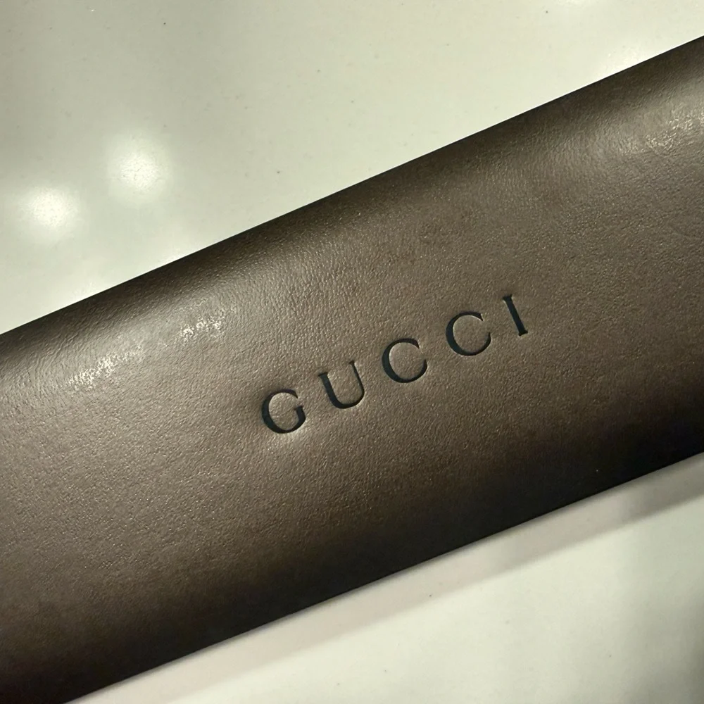 💋Gucci Black Leather‎ Silver-Tone Women’s Watch SB002-004